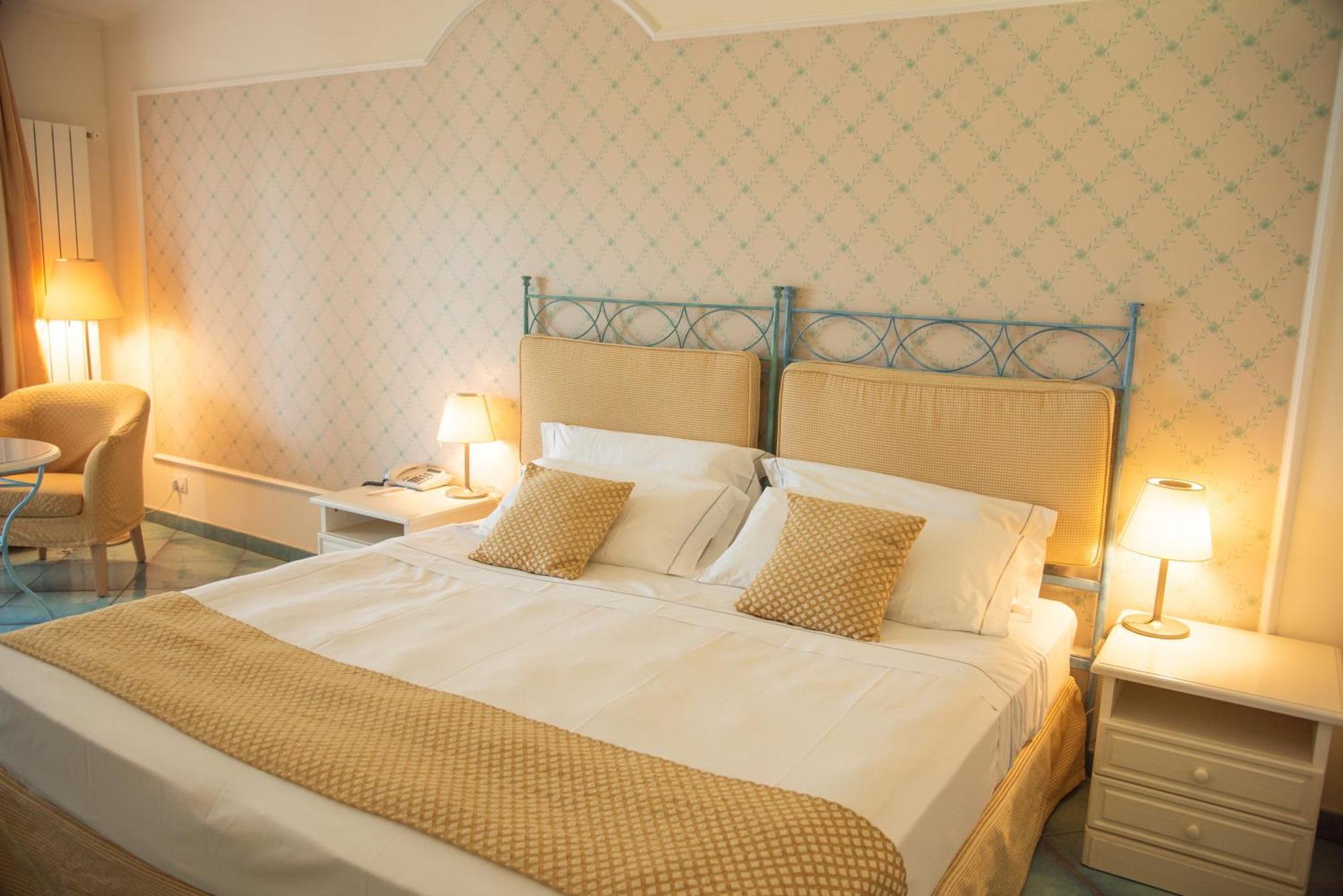 Hotel Santa Gilla Capoterra Eksteriør billede